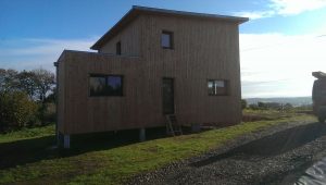 maison-ossature-bois-cubique-hopital-camfrout