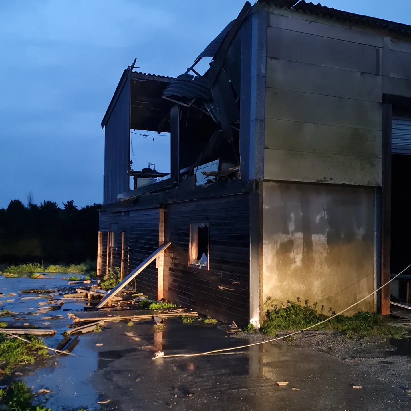 Suite à la tempête, nous avons quelques dégâts sur…