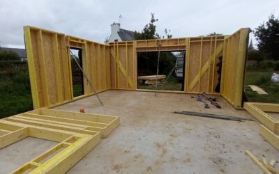 Construction d’une ossature bois en 220×45 sapin, bardage brut de…